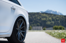 Audi A4 Avant на дисках Vossen VFS-1