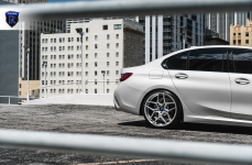 BMW 330i на дисках Rohana RFX11 Brushed Titanium