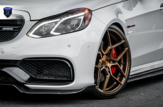 Mercedes E63 на дисках Rohana RFX11 Brushed Bronze