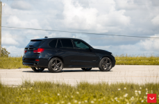 BMW X5 на дисках Vossen Hybrid Forged HF-1