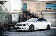 Mercedes-Benz C63 AMG на дисках Vorsteiner V-FF 101