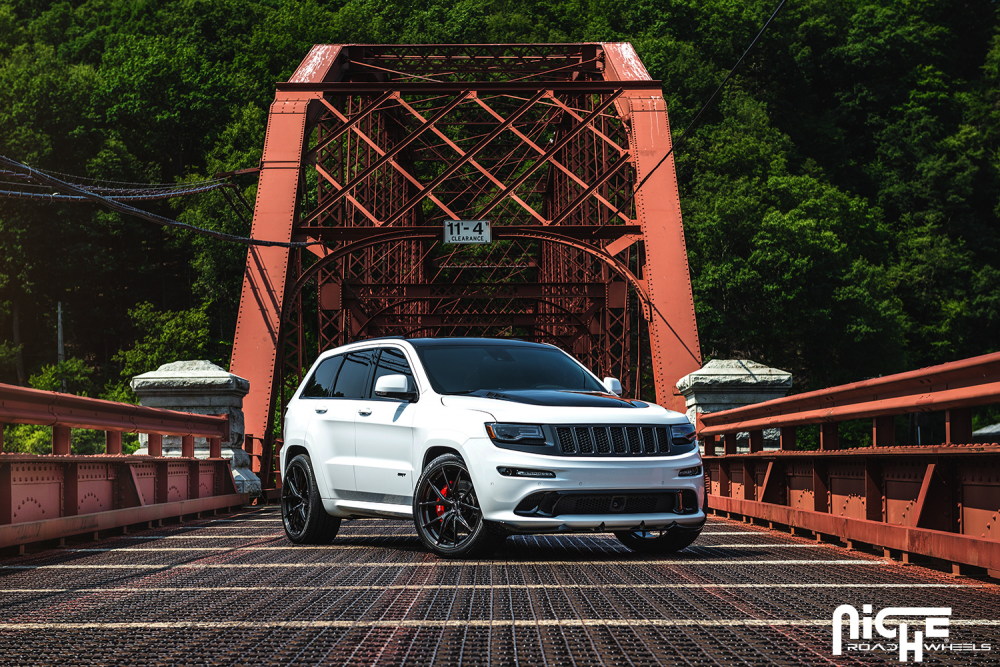 Jeep Grand Cherokee SRT8 на дисках Niche Misano