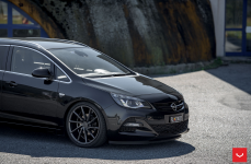 Opel Astra на дисках Vossen CVT