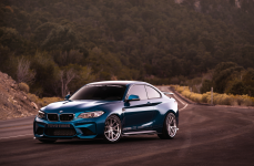 BMW M2 на дисках Ferrada FR2
