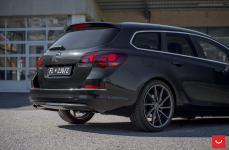 Opel Astra на дисках Vossen CVT