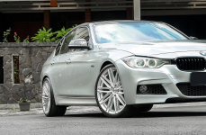 BMW 320i F30 на дисках Vossen VFS4