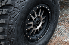 Jeep JK на дисках Black Rhino Tanay