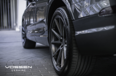 Audi Q7 на дисках Vossen VFS1