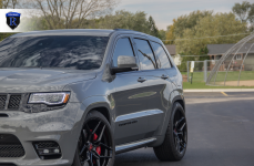 Jeep Grand Cherokee SRT на дисках RFX11 Gloss Black