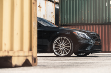 Mercedes Benz S550 на дисках Avant Garde M615 R22