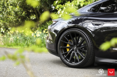 Porsche Taycan на дисках Hybrid Forged HF-4T