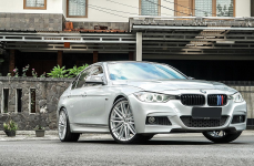 BMW 320i F30 на дисках Vossen VFS4