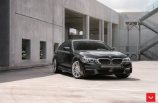 BMW 530i на дисках Vossen CV10