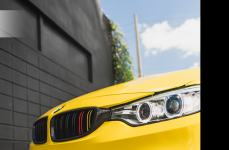 BMW M3 yellow на дисках RFX7 gloss black