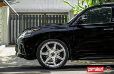 Lexus LX570 на кованых дисках Vossen Forged S17-11