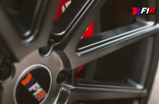 Ford Mustang на дисках F1R F27