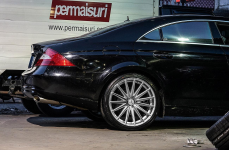 Mercedes Benz C219 на дисках Vossen VFS2
