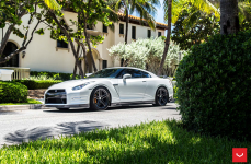 Nissan GTR на дисках Vossen VFS-5