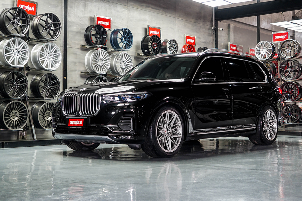 BMW X7 G07 на кованых дисках Vossen EVO-5R