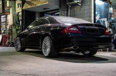 Mercedes Benz C219 на дисках Vossen VFS2