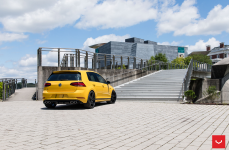 Volkswagen Golf R на дисках Hybrid Forged HF-1