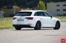 Audi A4 Avant на дисках Vossen VFS-1