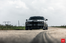 Dodge Challenger Hellcat на дисках Hybrid Forged HF-5