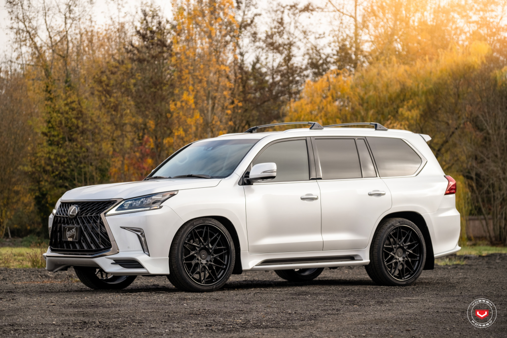 Lexus LX570 на кованых дисках Vossen Forged S17-07
