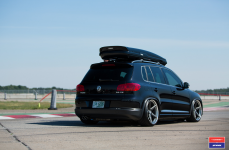 Volkswagen Tiguan на дисках Vossen x Work VWS-3