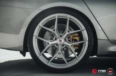 BMW F90 M5 на кованых дисках Vossen Forged S21-01