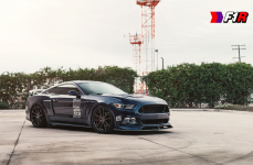 Ford Mustang на дисках F1R F27