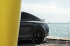 Mercedes AMG GT 63 S на дисках Vossen Forged S17-13