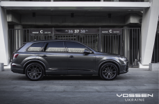 Audi Q7 на дисках Vossen VFS1