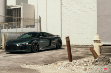 Audi R8 на дисках VOSSEN FORGED HC-2