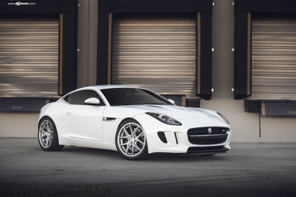 Jaguar F-TYPE на дисках Avant Garde M580