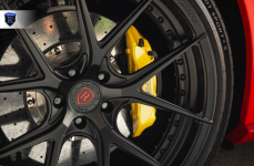 Ferrari F12 на дисках Rohana RFG15