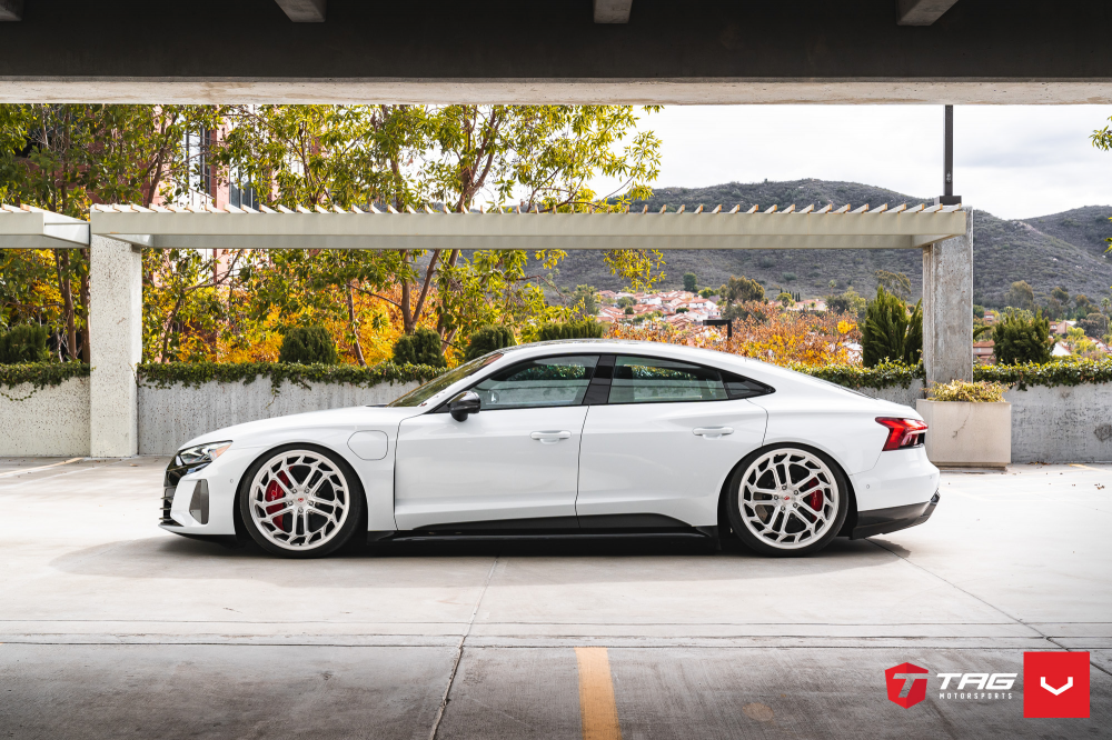 Audi RS E-Tron GT на дисках Vossen Forged LC2-C1