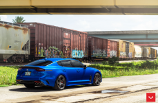 Kia Stinger GT на дисках Hybrid Forged HF-1