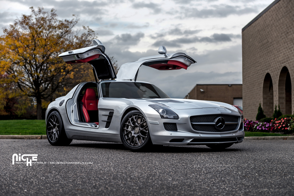 Mercedes-Benz SLS AMG на дисках Niche Circuit