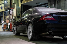 Mercedes Benz C219 на дисках Vossen VFS2