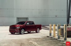 Dodge Ram 1500 на дисках VOSSEN HF6-2