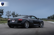 Audi R8 Black на дисках RFX11 Brushed Titanium