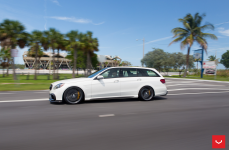 Mercedes-Benz E63 на дисках Vossen VFS-5