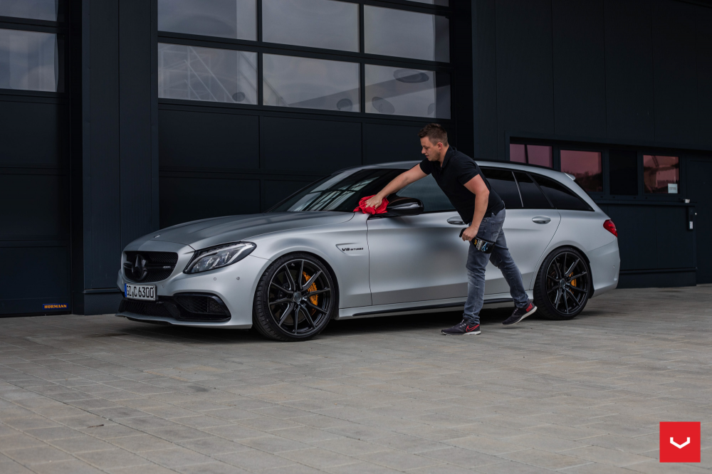 Mercedes C63 AMG Wagon на дисках Hybrid Forged HF-3