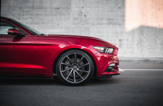 Ford Mustang на дисках Vossen CVT