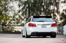 Mercedes-Benz E63 Wagon на дисках Vossen Forged VPS-301