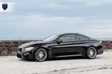 BMW M4 на дисках Rohana RFX7