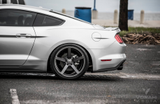 Ford Mustang GT на дисках Vossen CV3R