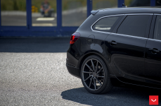 Opel Astra на дисках Vossen CVT