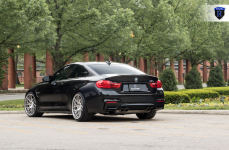 BMW M4 на дисках Rohana RFX7